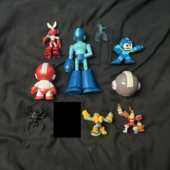 Mega Man Lot - Picture 2 of 2